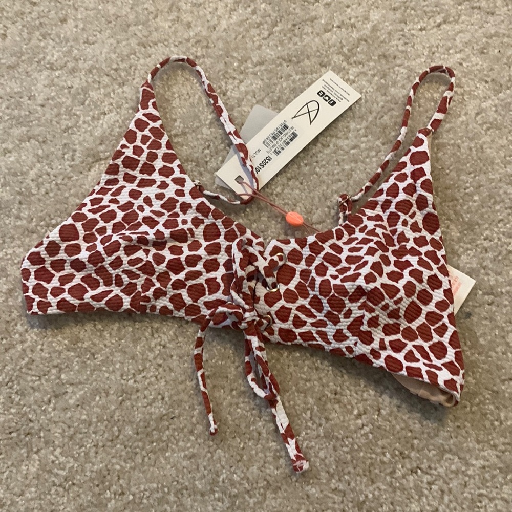 NWT Animal Print Bikini Top Size S